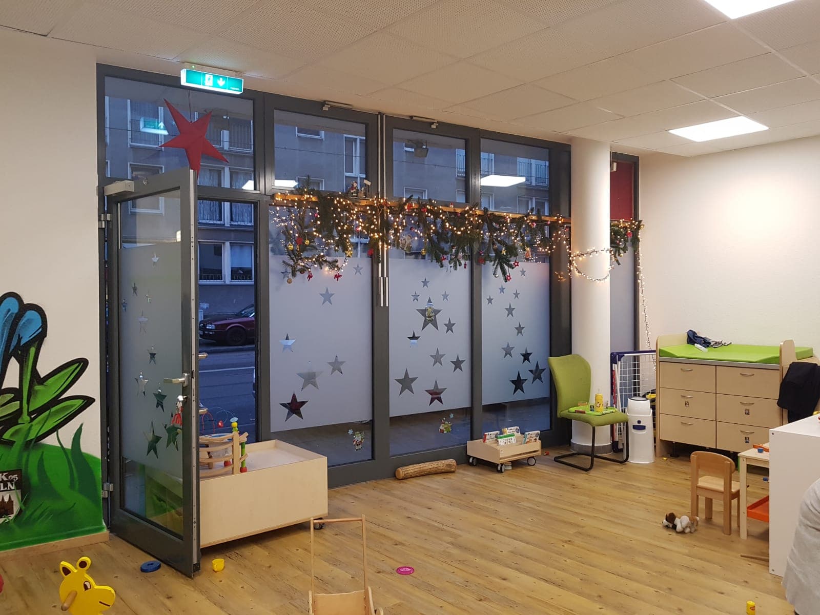 Grashüpfer Kindertagespflege Köln – Spielen draußen